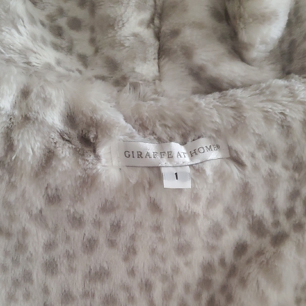 Giraffe at Home Gray Satin Robe - Picture 8 of 14